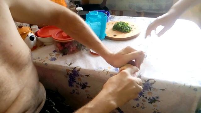 Как открыть закручивающуюся крышку смотреть онлайн