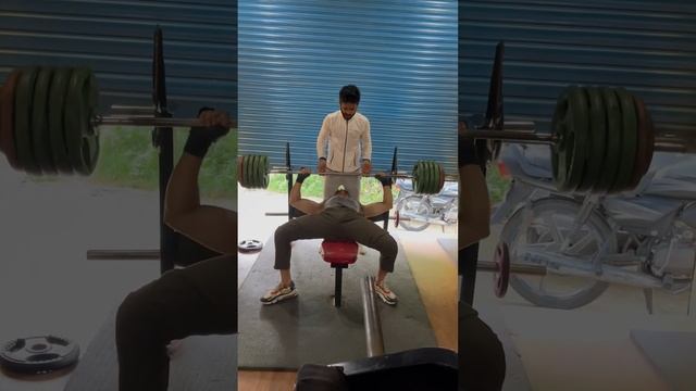 120 kg ?bench press #bodybuilding #fitnessmotivation #biceps #gym #dead lift #bench, press ￼