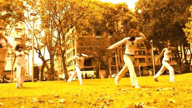 Clases de capoeira Vipnago/C.m voador/mestrepequines/capoeira2020/presenciales/parque virrey/Entren смотреть онлайн