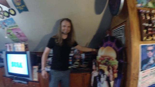 Bing Bailey Game Room Tour! смотреть онлайн