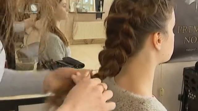 Повседневная прическа или в школу мастер Татьяна Белик смотреть онлайн