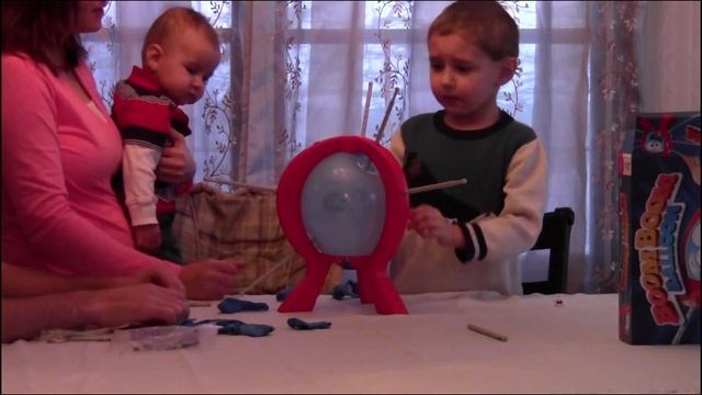 Бум бум баллун игра распаковка лопают шарик колючками ballon and installation game toy смотреть онлайн