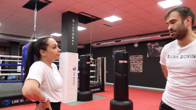 КИКБОКСИНГ | Тренировка и вопросы тренеру смотреть онлайн