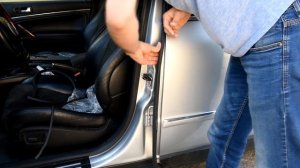 Как установить резиновый уплотнитель на VW Passat B5