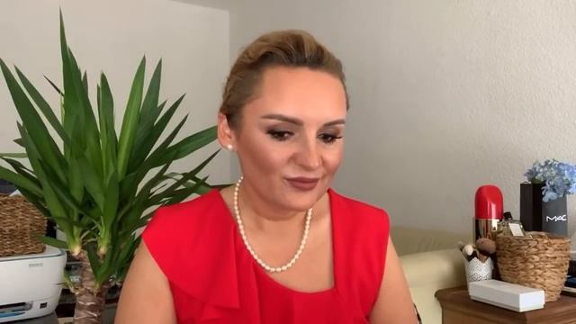 Затрахали немцы со своими законами ☹️ Муж попал в кадр в трусах?? смотреть онлайн