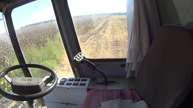 Мужик сам модернизировал Ниву и молотит даже подсолнечник! Модернизация Нива СК 5 - это Финал? смотреть онлайн