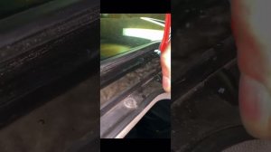 Как решить проблему с дренажем (слив) люка (панорамы) БМВ Х5 Е70 спереди без снятия крыла.