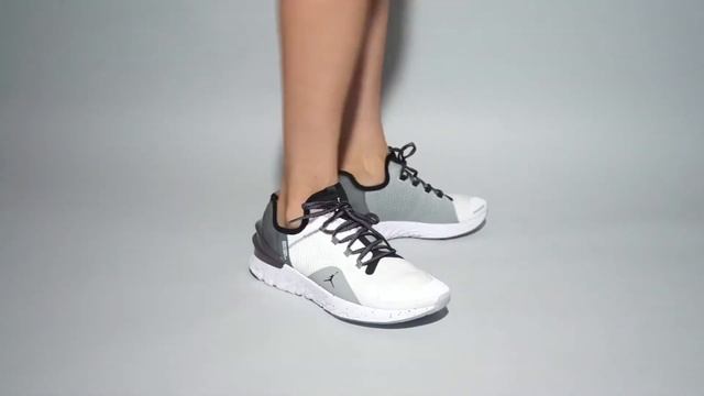 Jordan React Havoc AR8815-100 on feet смотреть онлайн