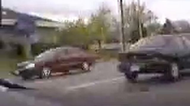 4 Way Car Crash смотреть онлайн