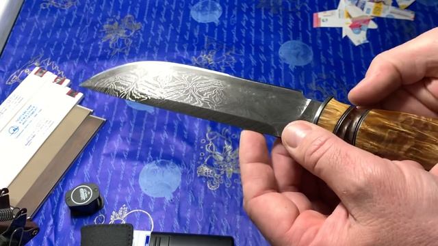 Нож ручной работы из мозаичного дамаска. смотреть онлайн