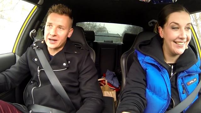 CAReninaTV Шеф повар Александр Белькович научил CARенину солить огурцы в автомобиле!