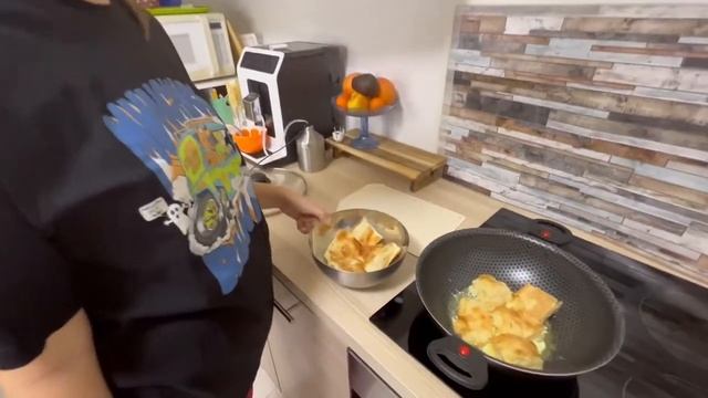 Простой и быстрый завтрак. Гренки на сковороде. смотреть онлайн