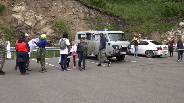 Поездка автостопом на Белокуриху 2 смотреть онлайн
