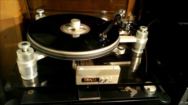 Thorens TD 124 and DL103 versus Oracle Delphi HD смотреть онлайн