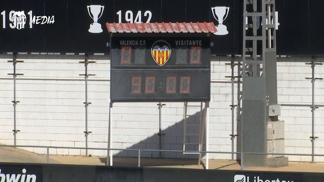 EL VCF MESTALLA EMPATA EN EL ANTONIO PUCHADES ANTE EL CF BADALONA (0-0) смотреть онлайн
