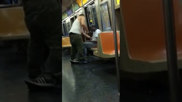 Красавчик !!! Мир не без добрых людей смотреть онлайн