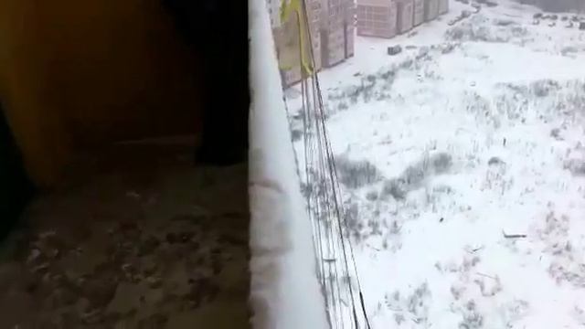 Прыжок с парашютом с жилого дома с сальто! РИСК-БЛАГОРОДНОЕ ДЕЛО!!! (слабосердечным не смотреть!!!) смотреть онлайн