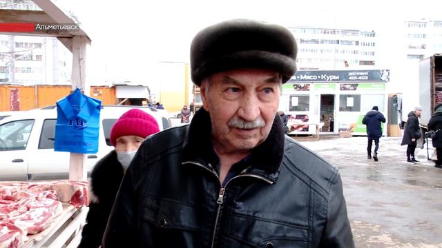 В Альметьевске продукцию на сельхозярмарке предлагали фермеры из разных районов Татарстана смотреть онлайн