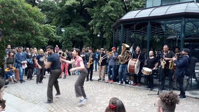 Уличные танцы, Пловдив, Болгария смотреть онлайн