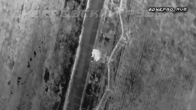 «Ланцет» с тепловизором поражает очередной MRAP украинской армии на Херсонском направлении.