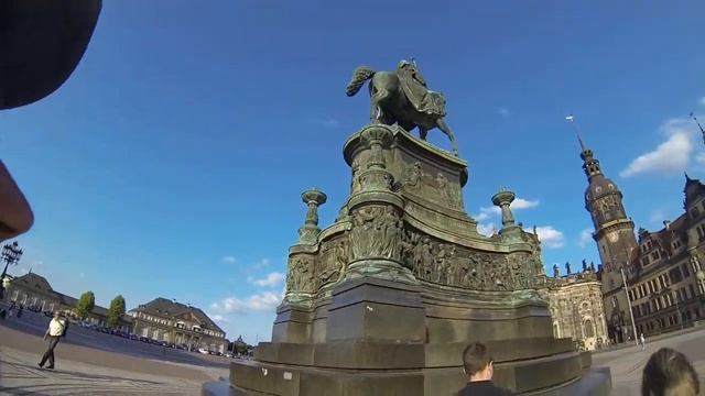 Театральная площадь в Дрездене смотреть онлайн