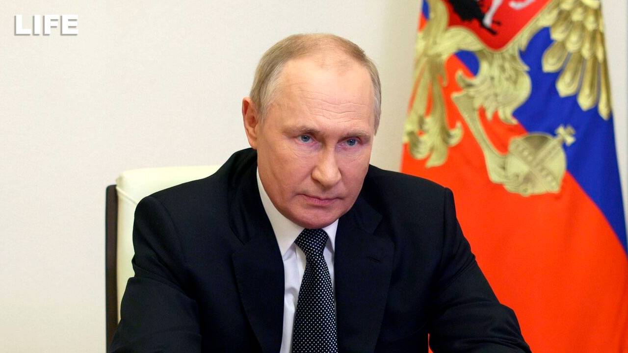 Путин проводит совещание по экономическим вопросам смотреть онлайн