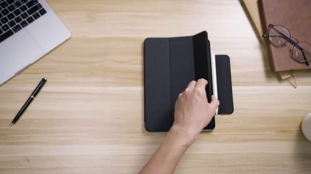 ESR 億色 iPad Air 5/ Air 4 優觸雙面夾系列保護套 帶搭扣【實測】 смотреть онлайн
