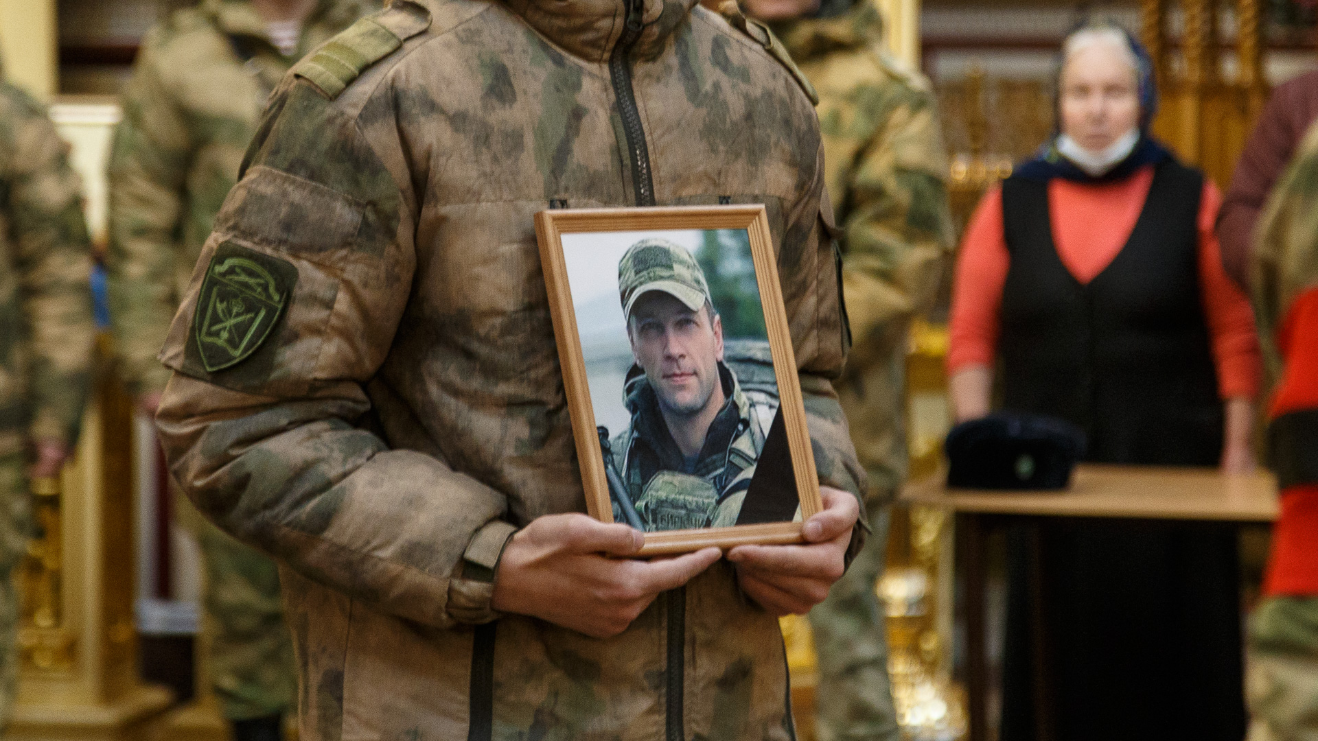 Владимир Уйба о прощании с Александром Эрфуртом, геройски погибшим во время специальной военной опер смотреть онлайн