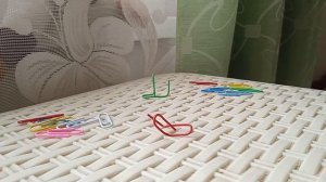 Подставка для телефона из канцелярской скрепки ?