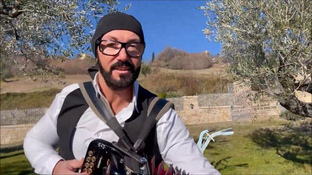 TARANTELLA NAPOLETANA - NICOLA SCACCHIA e il suo organetto смотреть онлайн