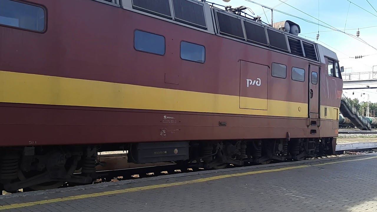 Станция Балезино,электровоз ЧС4Т-236 отправление пассажирского поезда. смотреть онлайн