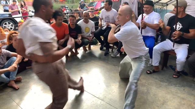 Mestre Dalua & Mestre Ivan - Roda de capoeira - os capoeira смотреть онлайн