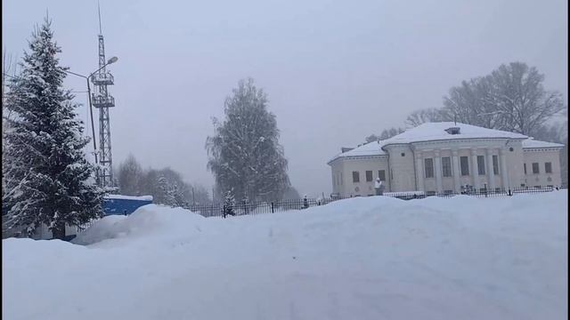 ЗИМНЯЯ ПРОГУЛКА ПО УЛИЦАМ ГОРОДА ЗЫРЯНОВСК / АЛТАЙ / 2023 смотреть онлайн