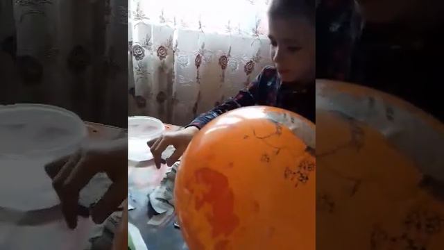 Чем занять ребёнка? Поделка Луна ко дню космонавтики смотреть онлайн