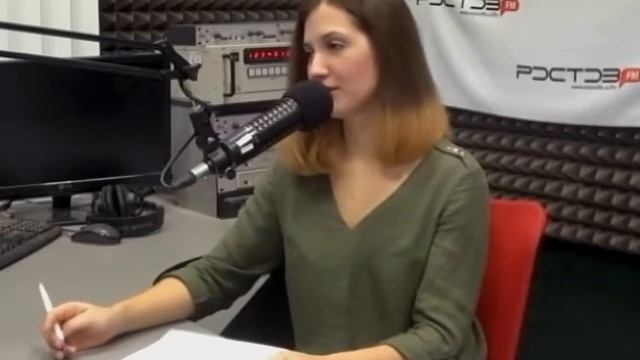 М под Ж. Нехватка времени: стать мастером по тайм-менеджменту или инструктором по цигуну? смотреть онлайн