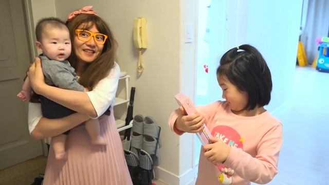 Boram chante Comptines Et Chansons pour À Bébé et jeu de glaces смотреть онлайн