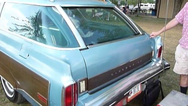 70's Oldsmobile Custom Cruiser station-wagon.MOV смотреть онлайн