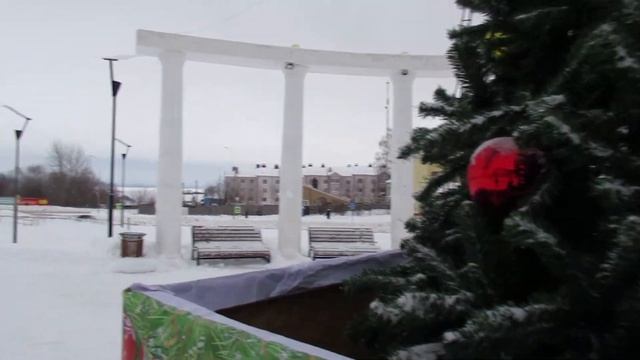 Козьмодемьянск предновогодний: праздничная ель в технопарке Сияние #Козьмодемьянск#christmastree смотреть онлайн