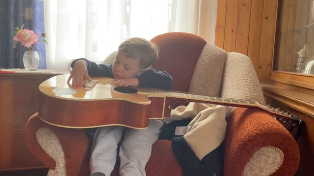 Играю на гитаре на даче 2021 смотреть онлайн