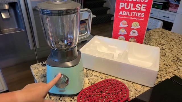 @KetosisMom Unboxes Dash Quest Blender from Amazon смотреть онлайн