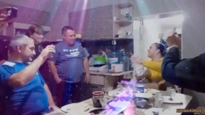 ПОЗДРАВЛЯЕМ АНГЕЛИНУ / С ДНЁМ РОЖДЕНИЯ / ЖАРИМ ШАШЛЫК / ЗАПУСКАЕМ САЛЮТ / ЖИЗНЬ МИХЕЯ / VLOG