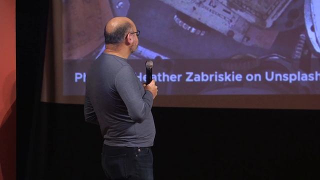 Scale By The Bay 2019: Joe Beda, Kubernetes is a Platform Platform смотреть онлайн