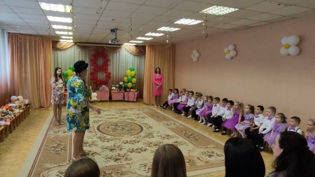 Утренник в МАДОУ Детский сад 56 "Ромашка", посвященный празднику 8 марта. Группа 11, 2023 год смотреть онлайн