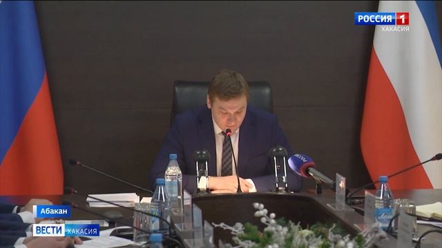 Губернатор обвинил чиновников в чрезмерных тратах на шик и роскошь смотреть онлайн
