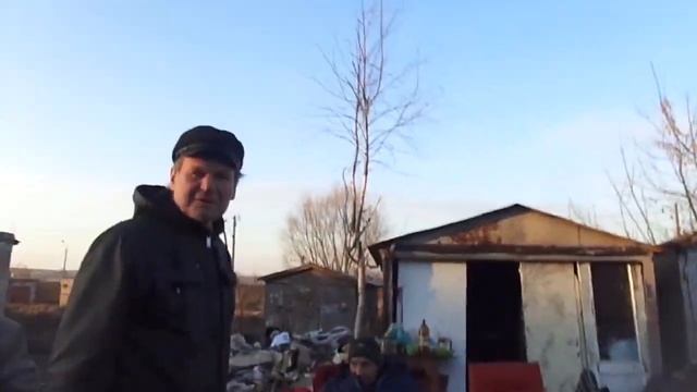 САНБОЙ СТАВИТ КАДР С БОМЖАМИ [АРХИВ] смотреть онлайн