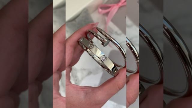 Пары браслетов Картье + Гвоздь смотреть онлайн