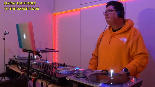 TOSKAS Live @ Sydney, Trance Classics, on Technics SL-1200MK7 DJ mix #3 смотреть онлайн
