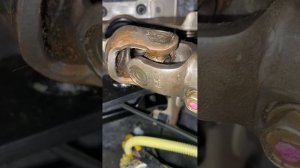 Как проверить карданчик рулевой #кардан#рулевойкардан#стучитвруле#стук_в_руле