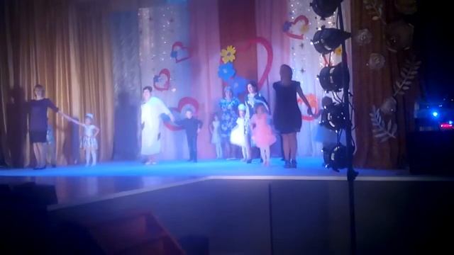 Выступление в ДК Танец Взрослые и дети смотреть онлайн