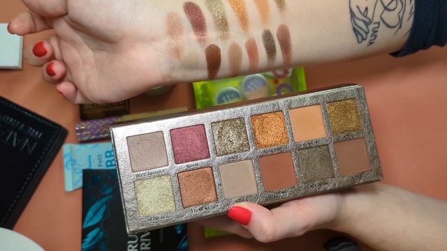 РАСПАКОВКА НОВОЙ КОСМЕТИКИ! ОЧЕНЬ МНОГО ТЕНЕЙ [ABH, NATASHA DENONA, TAMMY TANUKA, ELIAN RUSSIA] смотреть онлайн